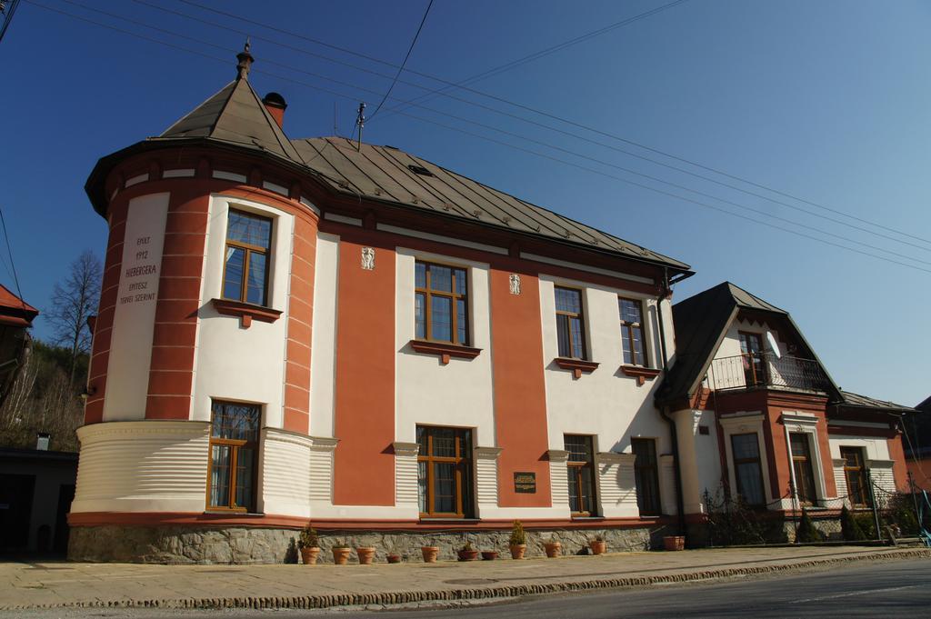 Salmo Hotel Brezno Bagian luar foto